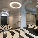 King Deluxe Apartment With Rooftop Pool